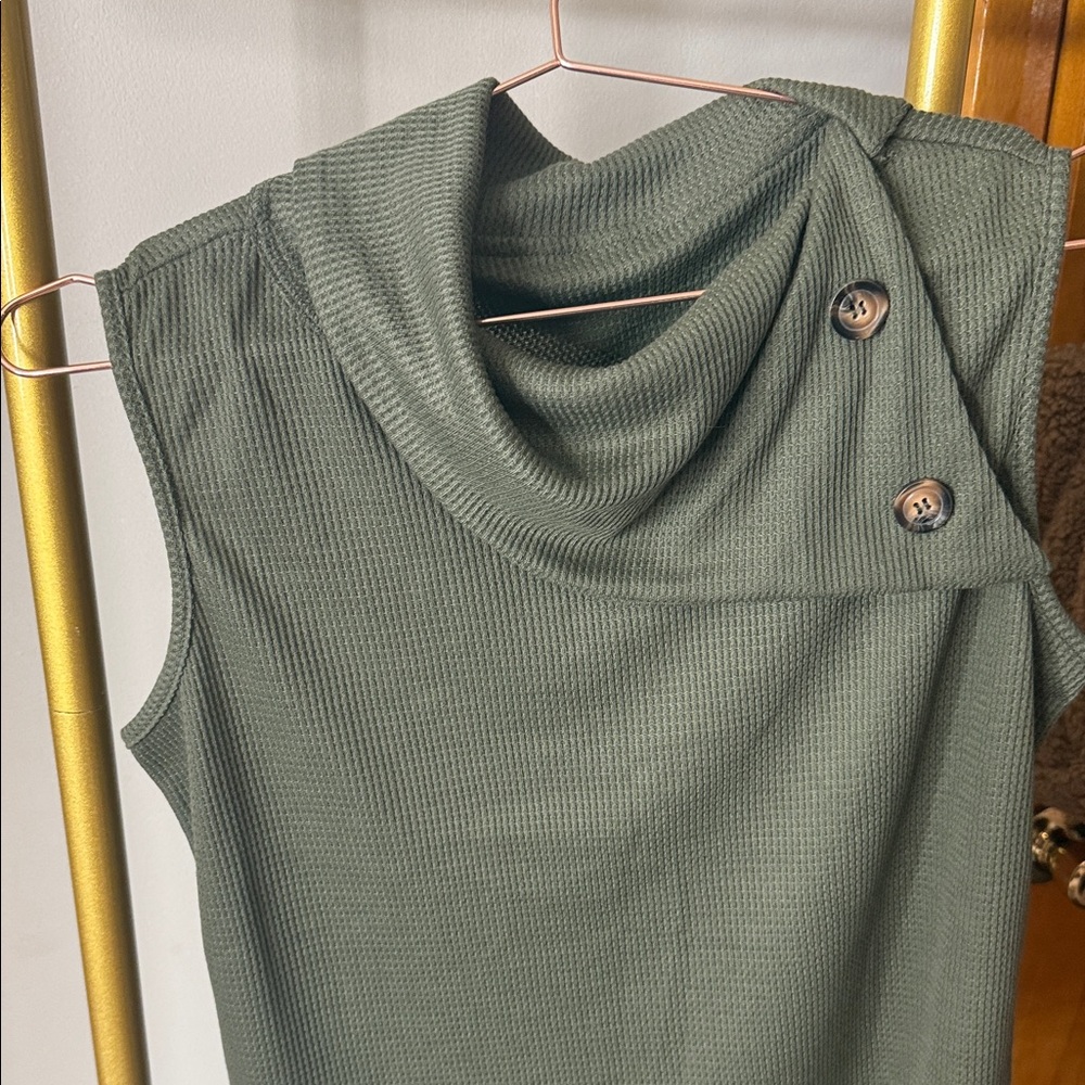 Green Sleeveless Top with Button Detail - Picture 2 of 2